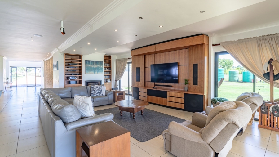 7 Bedroom Property for Sale in Oranjeville Free State